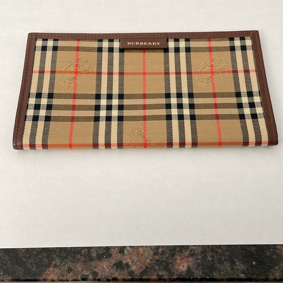 Burberry check book holder. - Picture 2 of 10